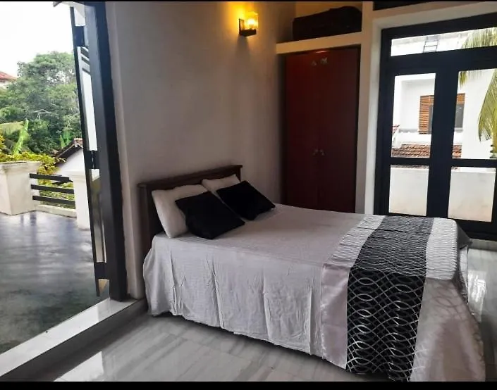 Sun-Era Villa Negombo